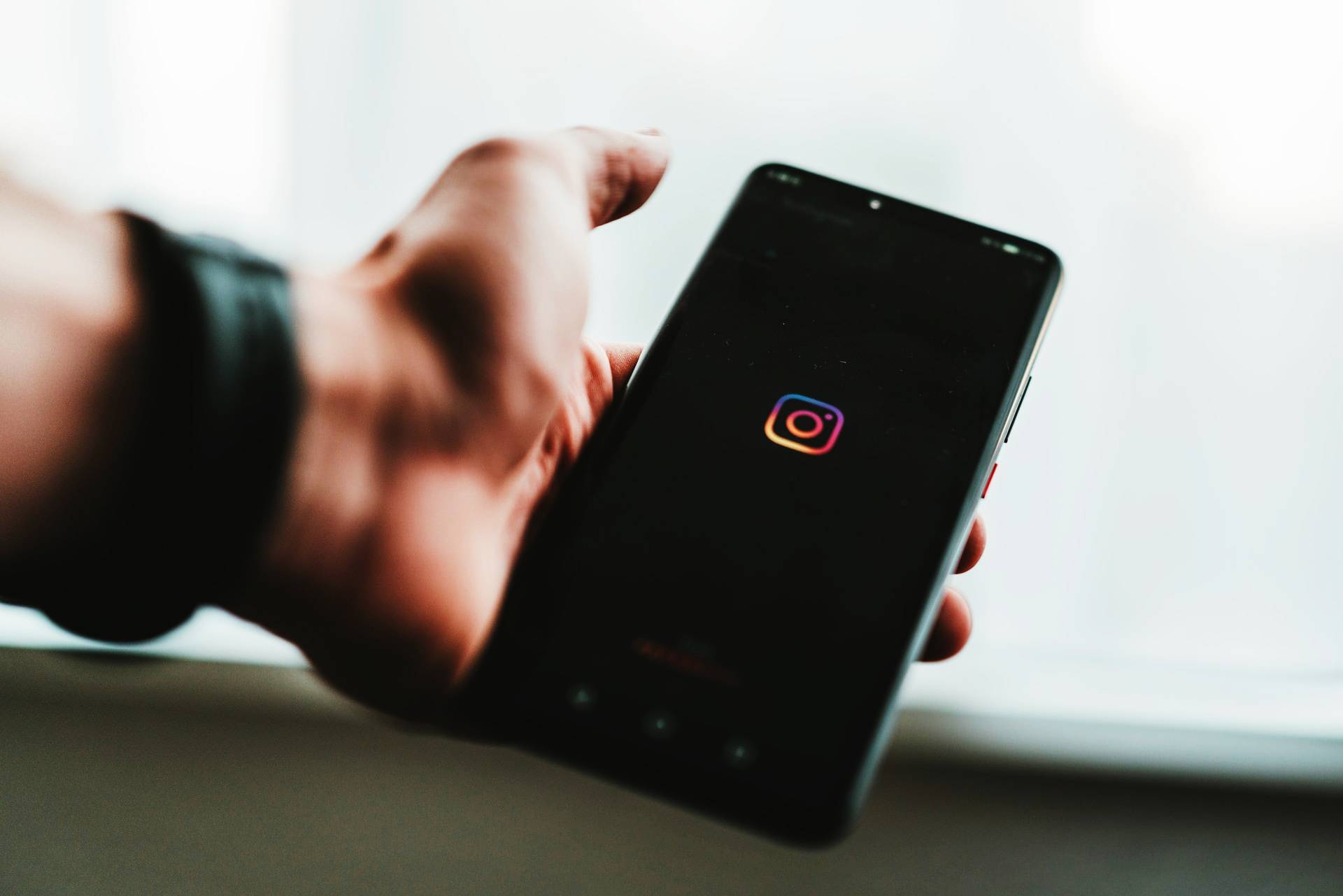 How to speed up the process of getting followers on Instagram?