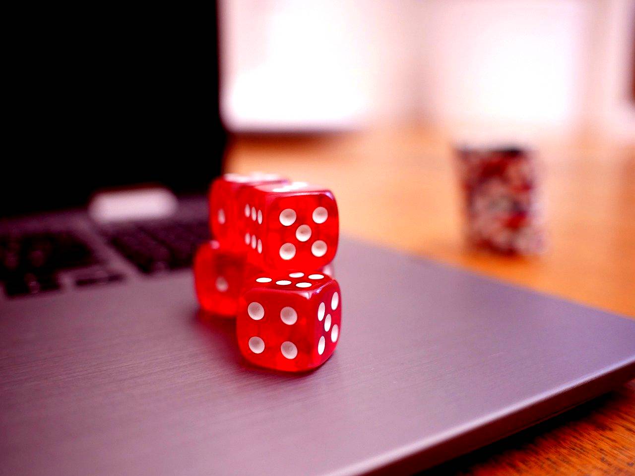 Benefits Of Starting Online Gambling Business That A Business Man Can Enjoy!