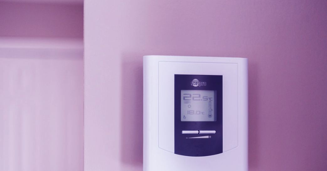 How Does A Smart Thermostat Detect Room Occupancy?